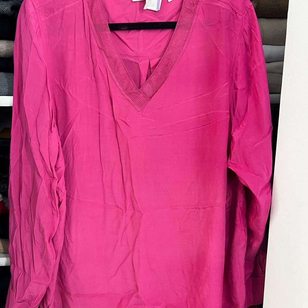 Women's Pink V-Neck Top